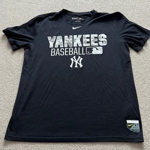 Nike Dri-Fit Yankees Baseball T-Shirt Sz Large